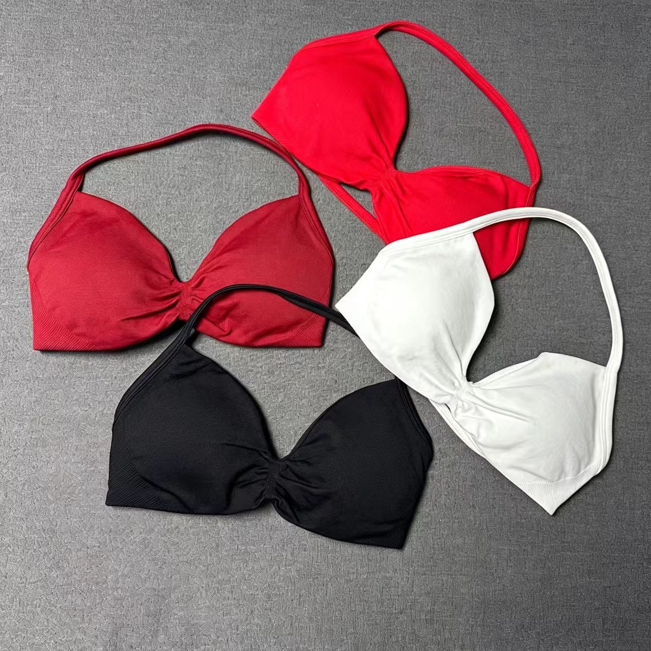 DF スポーツブラ、パッド入り、ストラップ付き、セクシーなデ - Sports Bra High Impact のレビューと価格
