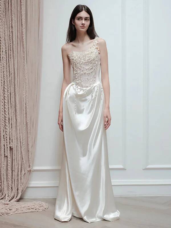 2025年フランス製ストラップレスイブニングドレス、花嫁向け - Slip Dress Satin のレビューと価格